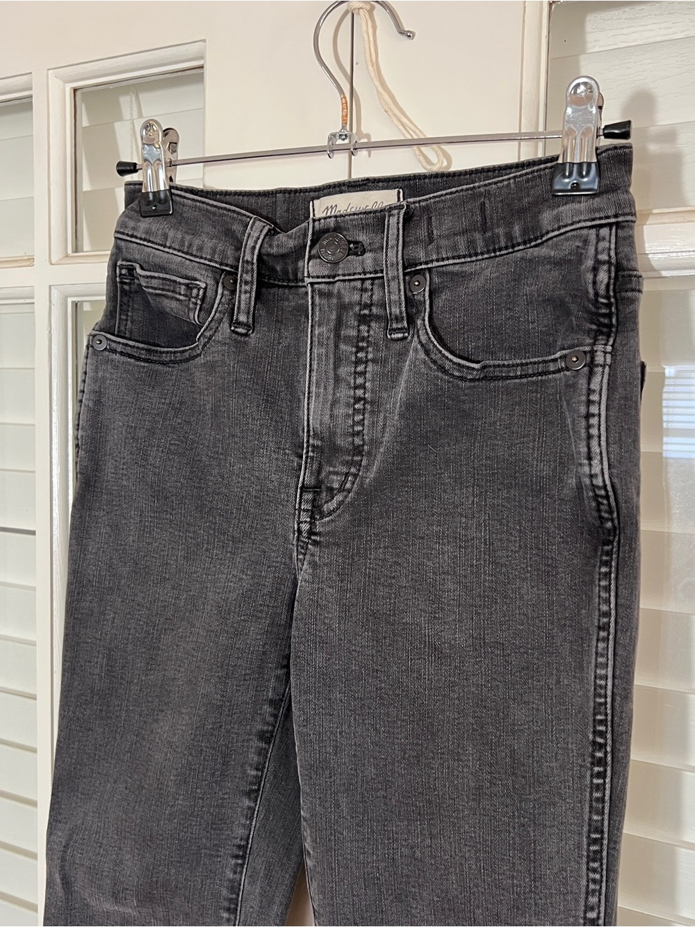 Madewell Women's “Stovepipe” Straight Leg Washed Black Jeans, Size 23P